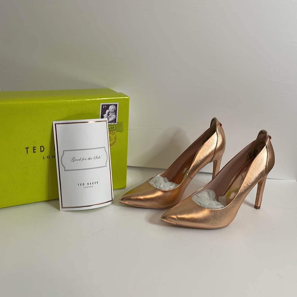 Ted Baker Rose Gold Leather Pumps NIB